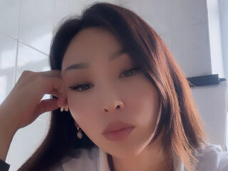 Watch Semilia Kim live on cam on Flirt4Free