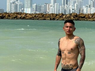 Daryon Sagrev webcam