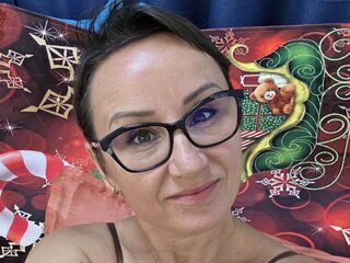Mature Nicolle Live Webcam on Flirt4Free