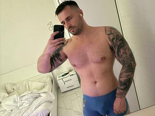 Watch Danny Top live on cam on Flirt4Free