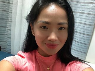 Watch Lovely Belle live on cam on Flirt4Free