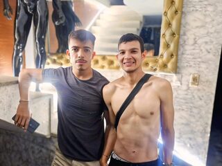 Kenn & Damian webcam