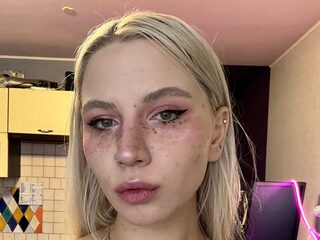 Annika Hawman Live Webcam on Flirt4Free