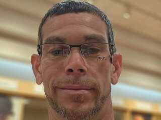 Dalton Wood Live Webcam on Flirt4Free