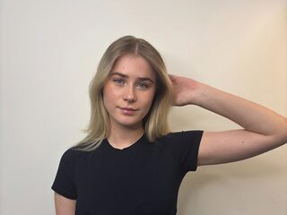 Janell Meisch Live Webcam on Flirt4Free