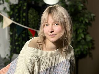 Arica Groshong Live Webcam on Flirt4Free