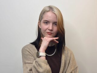 Evelyne Thoennes Live Webcam on Flirt4Free