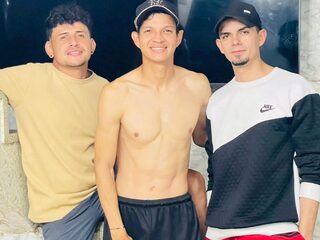 Jhongib & Elias ... Live Webcam on Flirt4Free