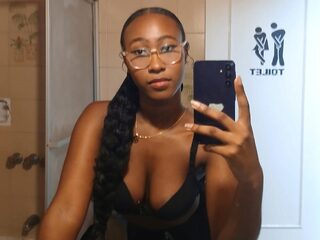 Leilani Grey — LIVE on Chaturbate