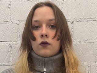 Henrietta Gums webcam model