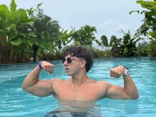 Sean Cruise Live Chat on Flirt4Free