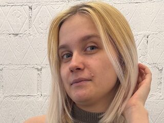 Lizzie Boyea - Flirt4Free cam model profile and statistics