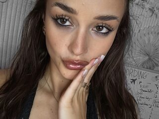 Zoya Raven