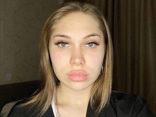 Matilda Akuchie Live Webcam on Flirt4Free