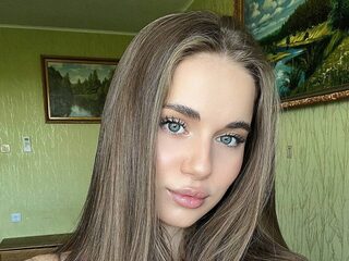 Live Chat with Susanne Toepel on Flirt4Free