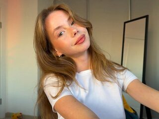 Jessica Kashmir - Flirt4Free cam model profile and statistics