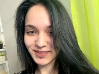 Casandra Yegge Live Webcam on Flirt4Free