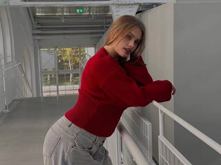 Madelene Harbough webcam model