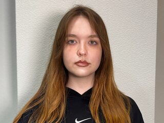 Aleida Lohrman webcam model