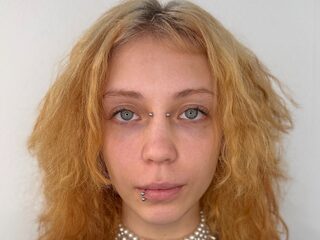 Amada Pershing - Flirt4Free cam model profile and statistics