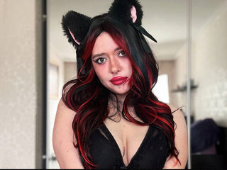 Live Chat with Alice Mooren on Flirt4Free