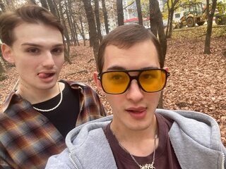Lucas & Kai