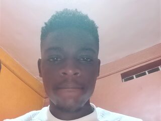 Sera Gross - Flirt4Free cam model profile and statistics