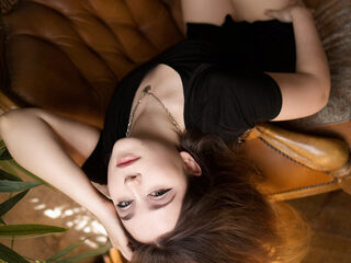 Bella Valmont Live Chat on Flirt4Free
