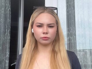 Wan Isabelle Live Chat on Flirt4Free