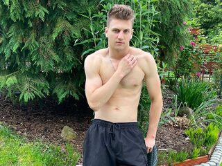 Leo Fowler profile
