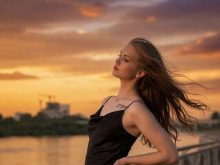 Lorie Roskelley Live Chat on Flirt4Free