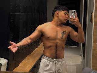 Lucas Rodgers Live Chat on Flirt4Free
