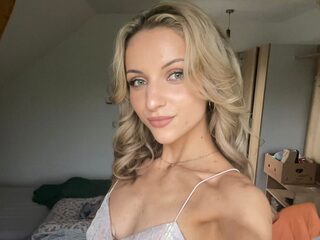 Harper Cohen Live Chat on Flirt4Free