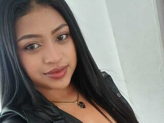 Kelsy Dream Live Chat on Flirt4Free