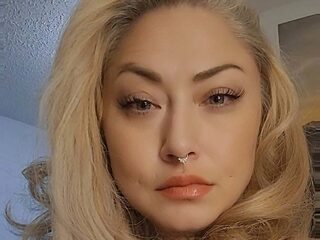Kira Vale Live Chat on Flirt4Free
