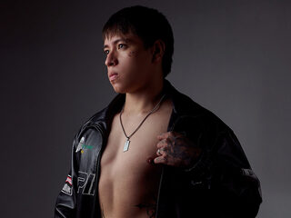 Live Chat with Roman Kanne on Flirt4Free