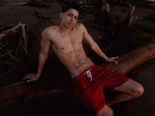 Mheysam Yuongth Live Chat on Flirt4Free