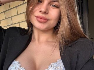 Mellissa Piggott Live Chat on Flirt4Free