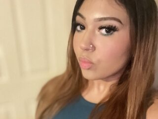 Delilah Cinn Live Chat on Flirt4Free