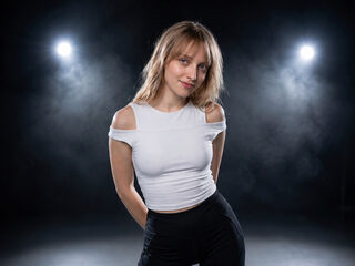 Cecilia Maimone Live Chat on Flirt4Free