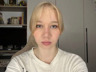 Margarete Counts Live Chat on Flirt4Free
