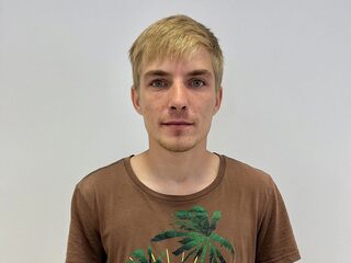 Logan Falk profile