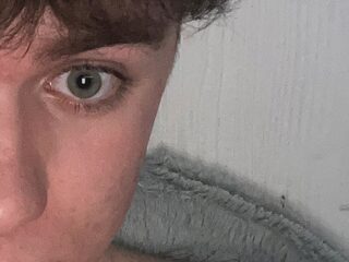 Live Chat with Jayden Real on Flirt4Free