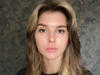 Zonia Topolansky Live Chat on Flirt4Free