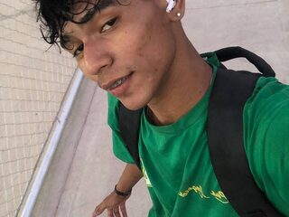 Barbar Onan Live Chat on Flirt4Free