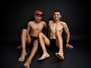 Live Chat with Damian   Kenn on Flirt4Free
