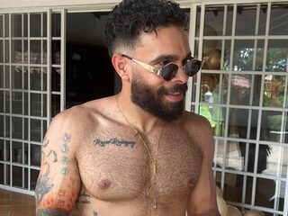 Live Chat with Trebor Hunter on Flirt4Free