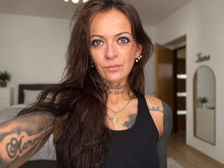 Darcy Watson Live Chat on Flirt4Free