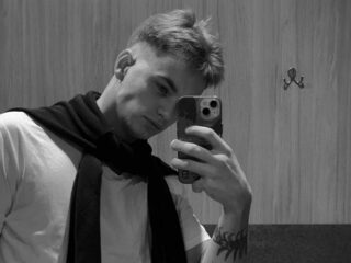 MARTIN_SIMMONS profile