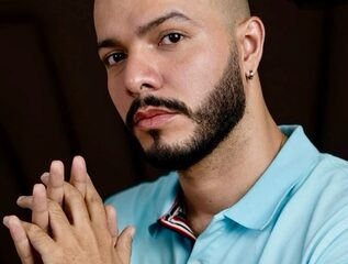 Tommel Bailey Live Chat on Flirt4Free